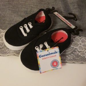 NWT Garanimals baby shoes size 4